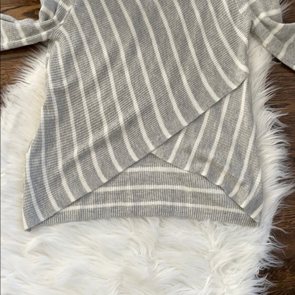 FATE Striped Open Back Sweater - Picture 4 of 5